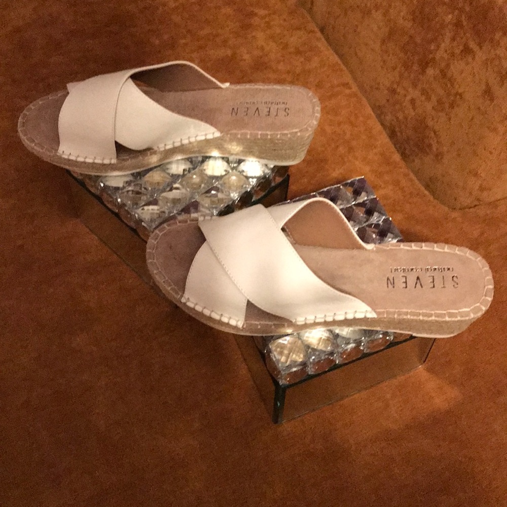 Shoes - Picture 2 of 3